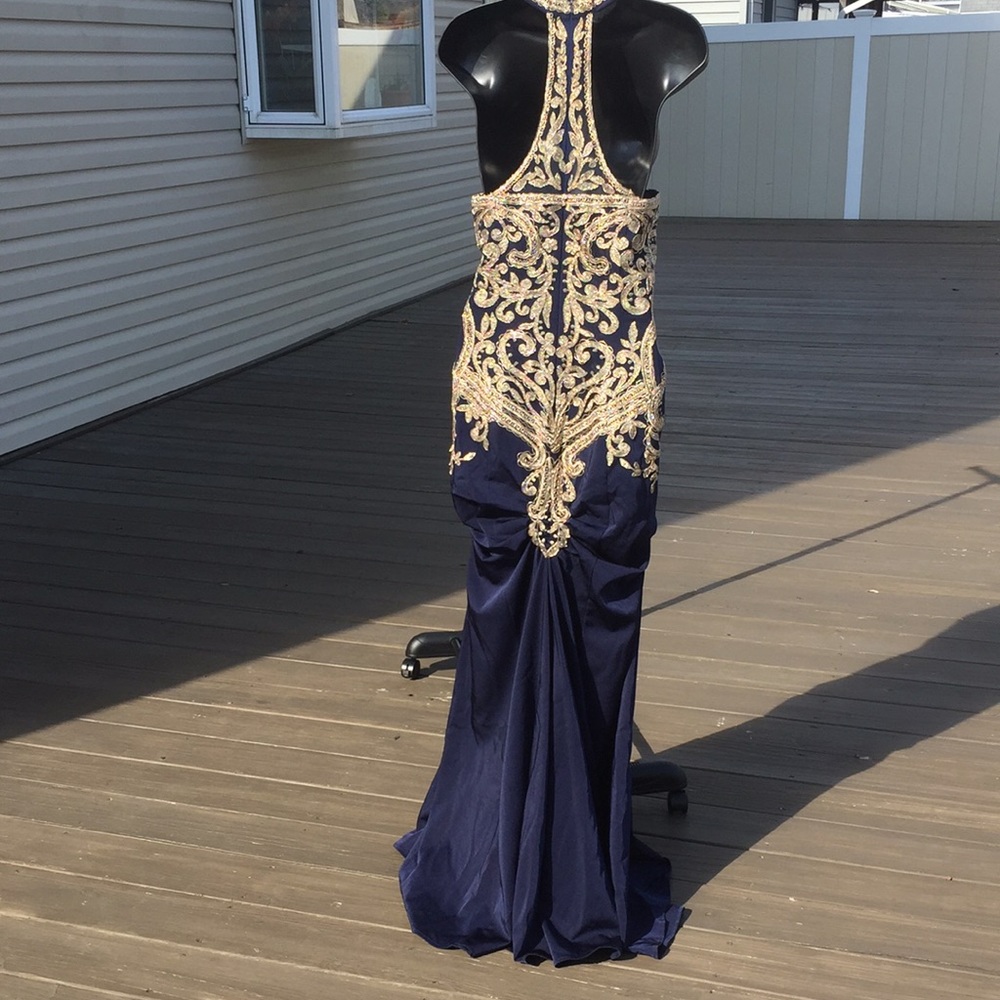 Beautiful gown with small train by Let’s, blue and gold - Picture 4 of 16